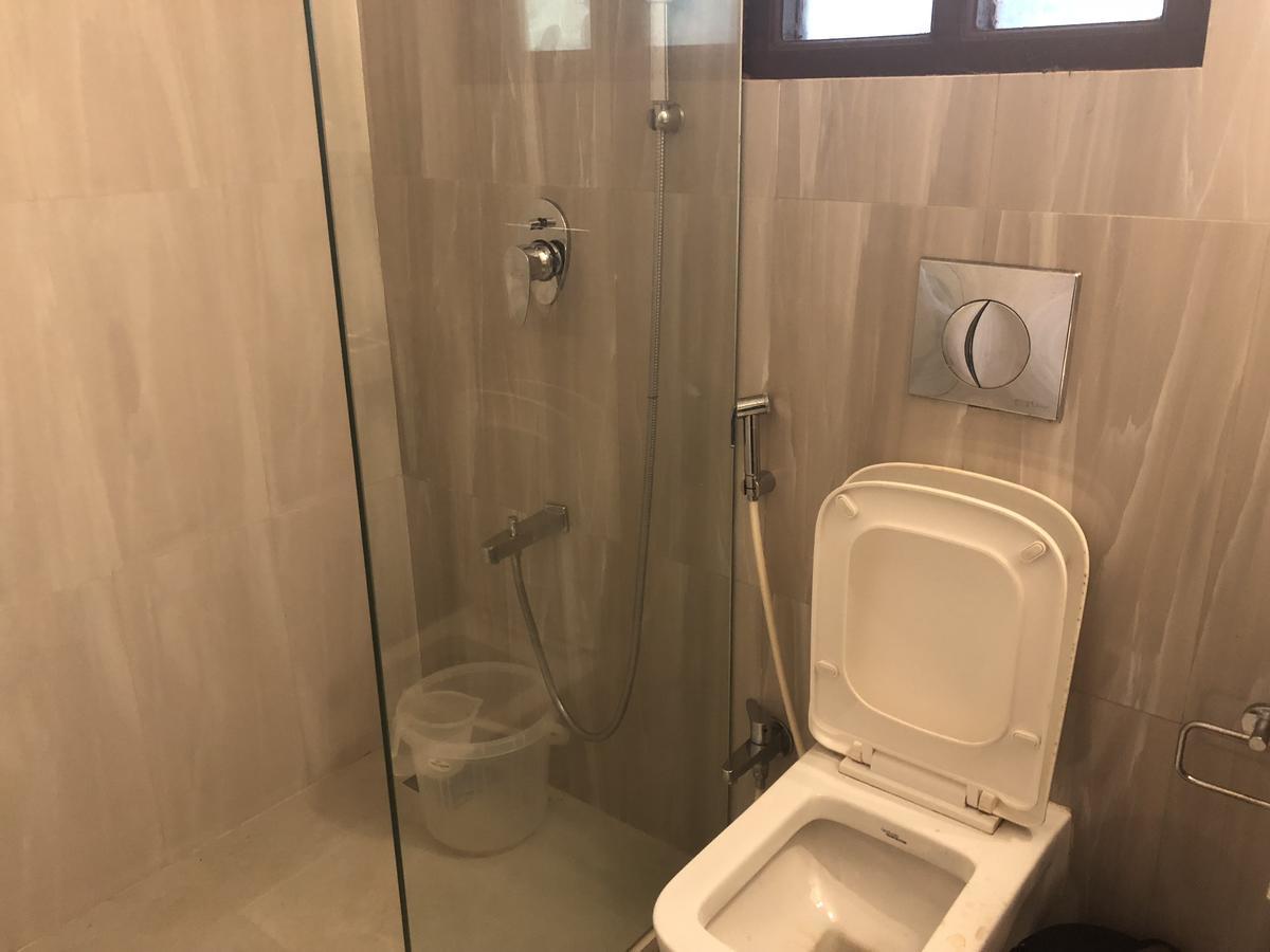Coco Goa Hotel Arpora Bagian luar foto