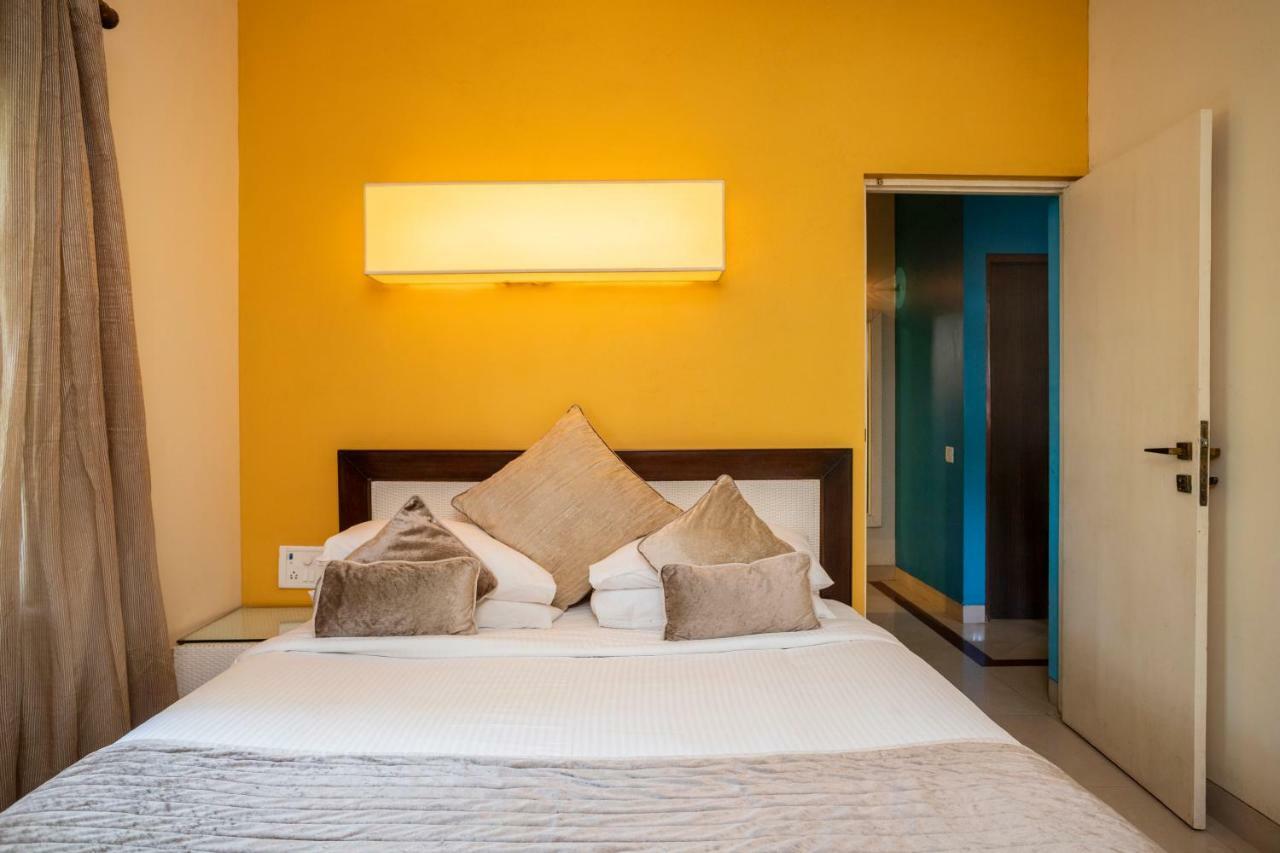 Coco Goa Hotel Arpora Bagian luar foto